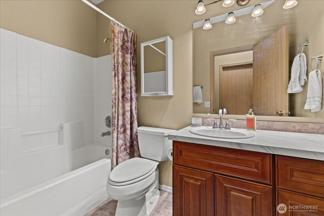 12315 203rd Ave Court E, Bonney Lake, WA 98391