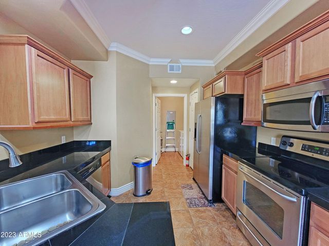 14575 W MOUNTAIN VIEW Boulevard 323, Surprise, AZ 85374