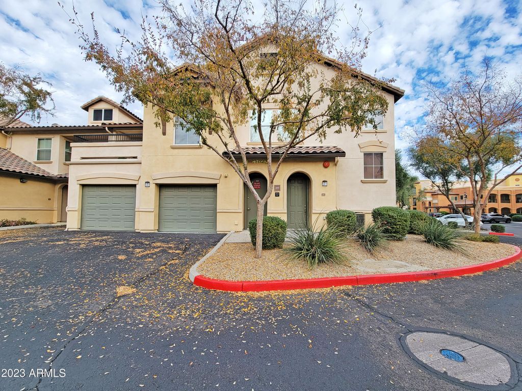 14575 W MOUNTAIN VIEW Boulevard 323, Surprise, AZ 85374