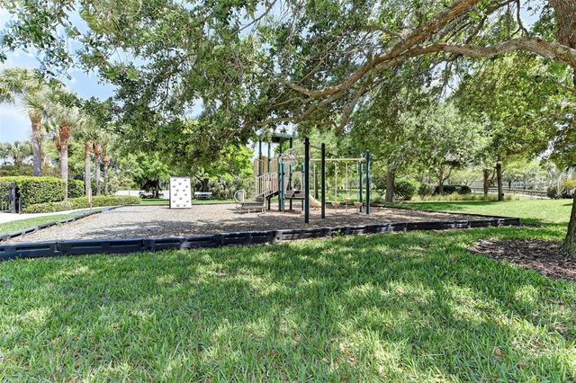 4241 OVERTURE CIRCLE 447, Bradenton, FL 34209