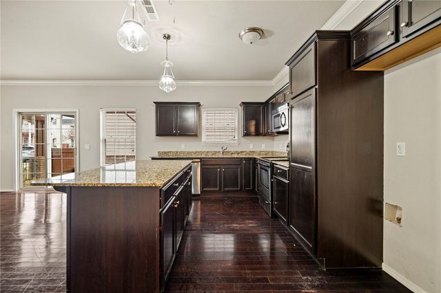 614 N Keats Drive, Fayetteville, AR 72704