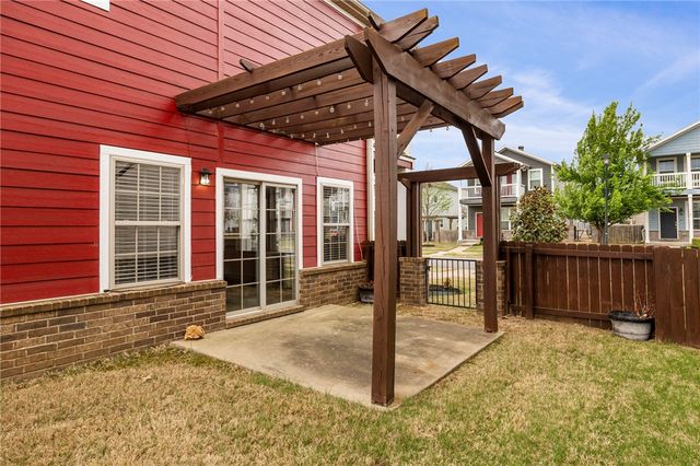 614 N Keats Drive, Fayetteville, AR 72704