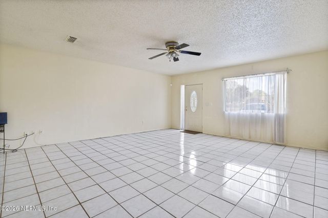 101 E HARRIS Street, Palatka, FL 32177