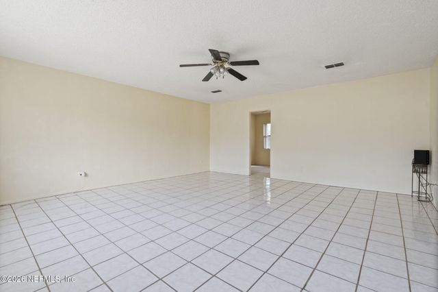 101 E HARRIS Street, Palatka, FL 32177