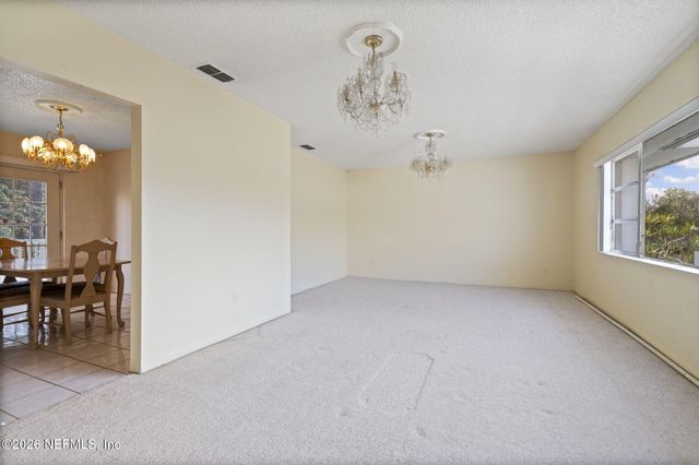 101 E HARRIS Street, Palatka, FL 32177