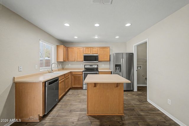 16025 N 168TH Avenue, Surprise, AZ 85388