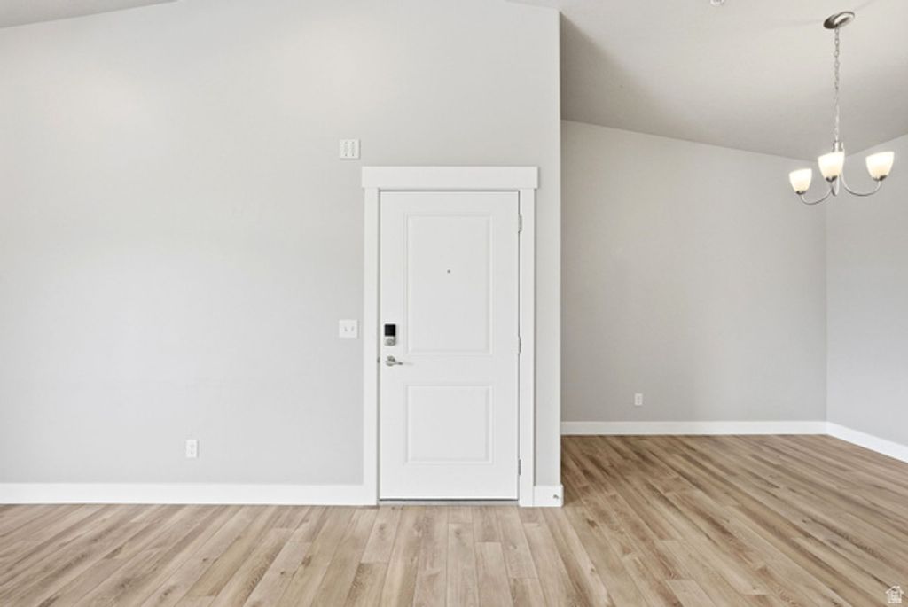 Image 12 of property listing at 1128 S 820 E #1303, Heber City, UT 84032