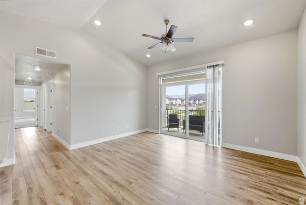 Image 5 of property listing at 1128 S 820 E #1303, Heber City, UT 84032