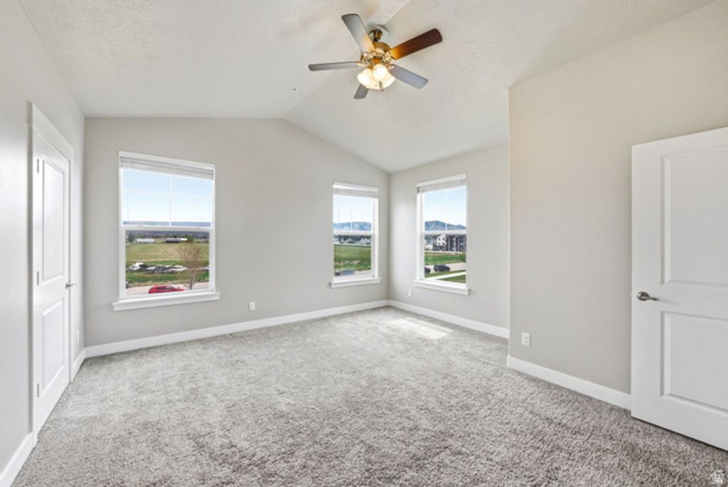 Image 6 of property listing at 1128 S 820 E #1303, Heber City, UT 84032
