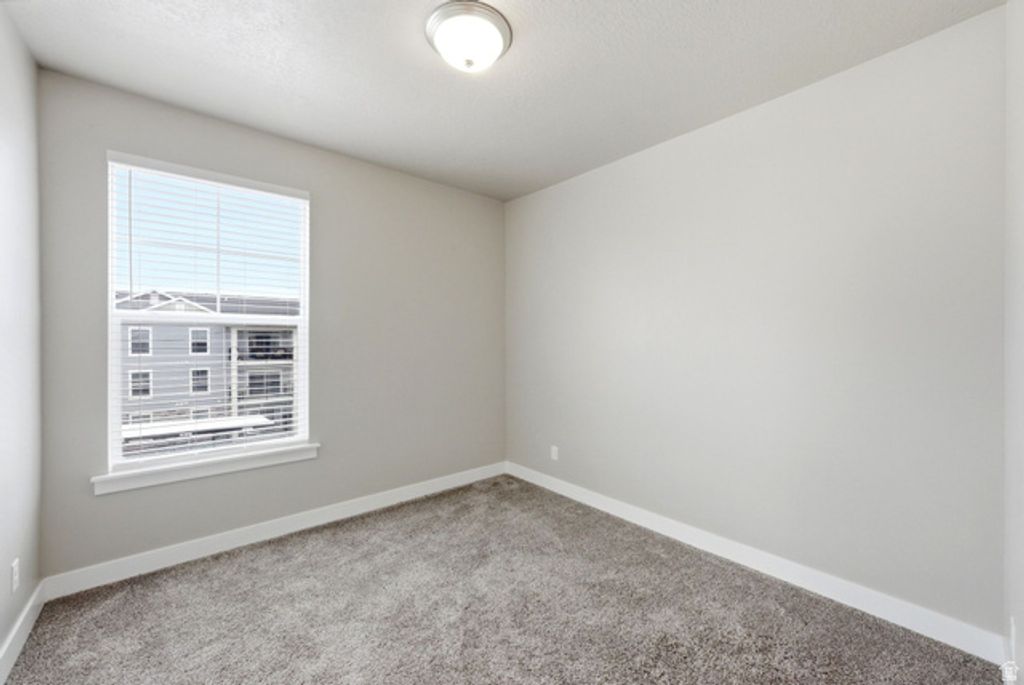Image 10 of property listing at 1128 S 820 E #1303, Heber City, UT 84032