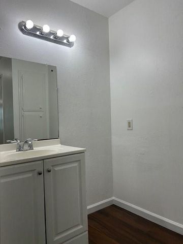 10555 Turtlewood Court 516, Houston, TX 77072