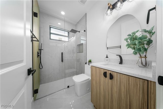 50 Denis AVE S, Lehigh Acres, FL 33976