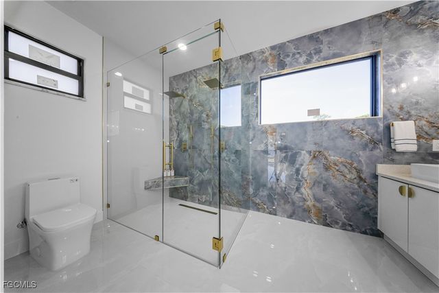 50 Denis AVE S, Lehigh Acres, FL 33976