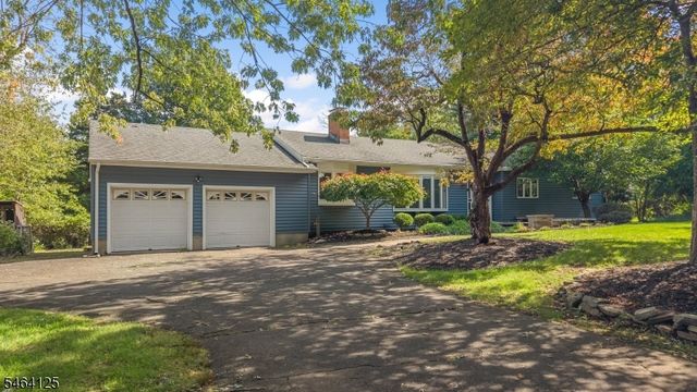 25 Starview Dr, Hillsborough Twp., NJ 08844
