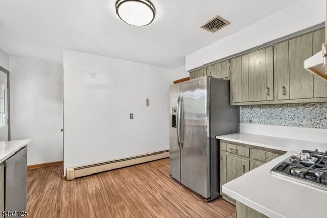 25 Starview Dr, Hillsborough Twp., NJ 08844