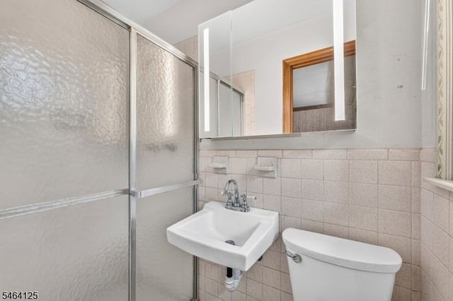 25 Starview Dr, Hillsborough Twp., NJ 08844