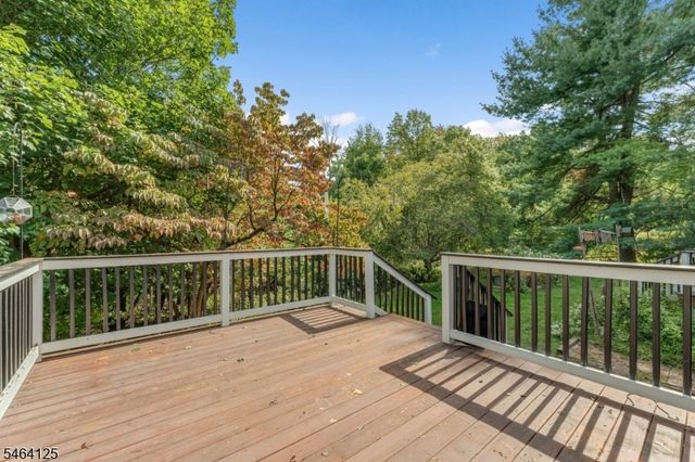 25 Starview Dr, Hillsborough Twp., NJ 08844