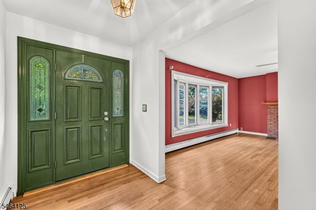 25 Starview Dr, Hillsborough Twp., NJ 08844