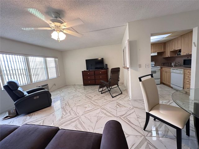 569 Fanshaw N 569 569, Boca Raton, FL 33434