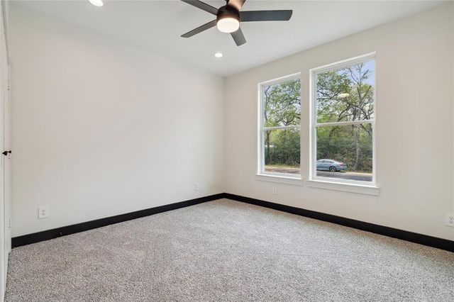 24717 Sligo St, Hempstead, TX 77445