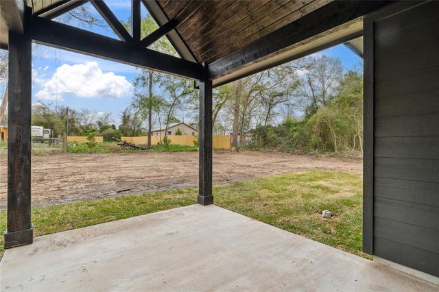 24717 Sligo St, Hempstead, TX 77445