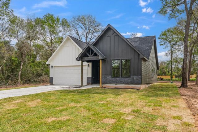 24717 Sligo St, Hempstead, TX 77445