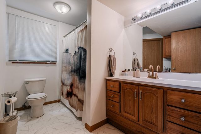 1607 American Way S, Fargo, ND 58103