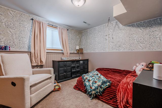 1607 American Way S, Fargo, ND 58103