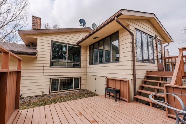 1607 American Way S, Fargo, ND 58103