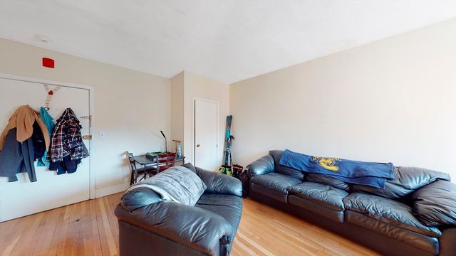 513 Beacon 10, Boston, MA 02215