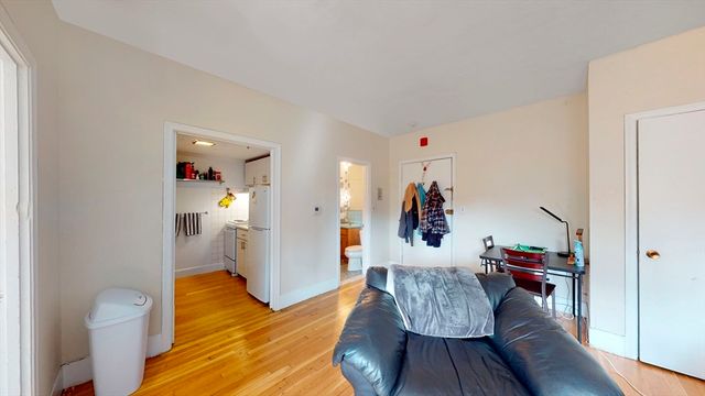 513 Beacon 10, Boston, MA 02215