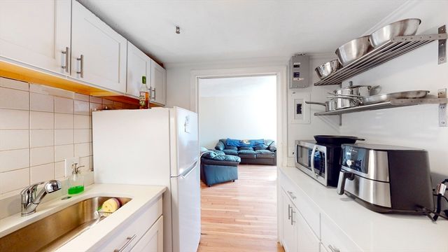 513 Beacon 10, Boston, MA 02215