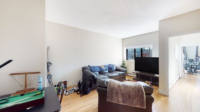 513 Beacon 10, Boston, MA 02215