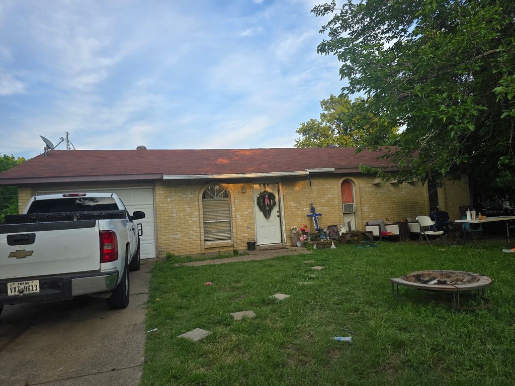 132 Bristol Drive, Cedar Hill, TX 75104