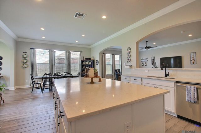 38390 Parliament Dr, Prairieville, LA 70769