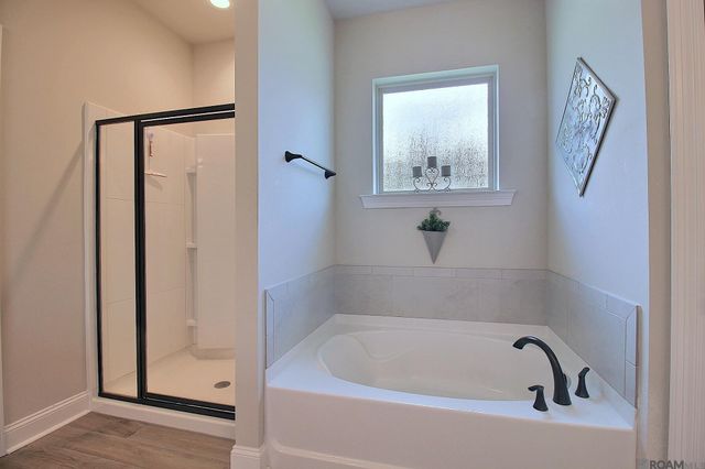 38390 Parliament Dr, Prairieville, LA 70769