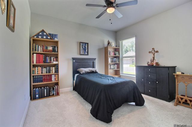 38390 Parliament Dr, Prairieville, LA 70769