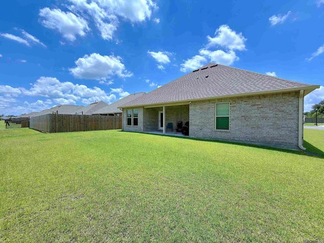 38390 Parliament Dr, Prairieville, LA 70769