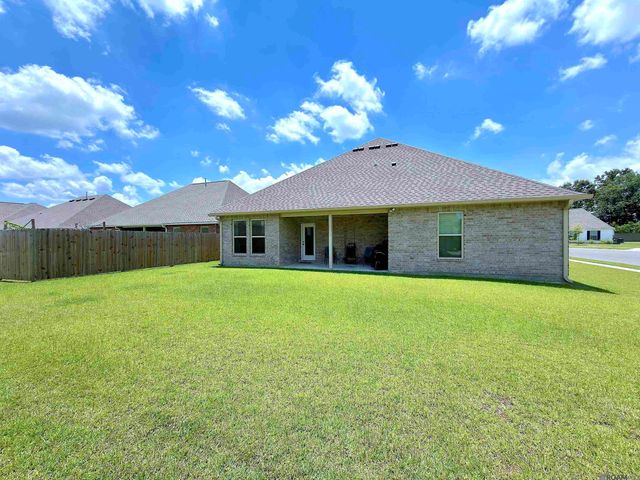 38390 Parliament Dr, Prairieville, LA 70769