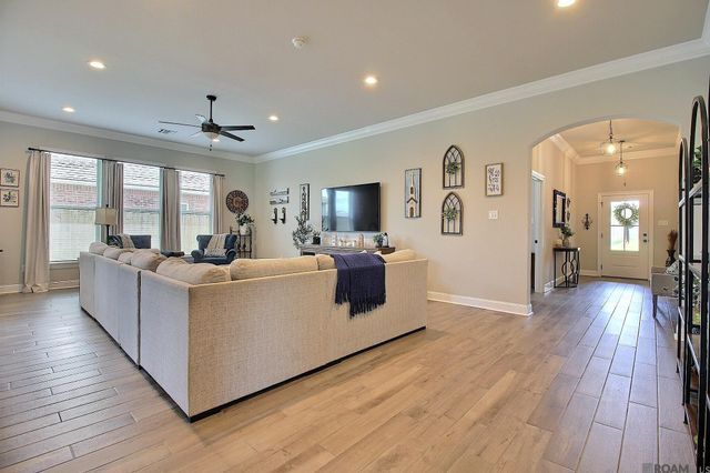 38390 Parliament Dr, Prairieville, LA 70769