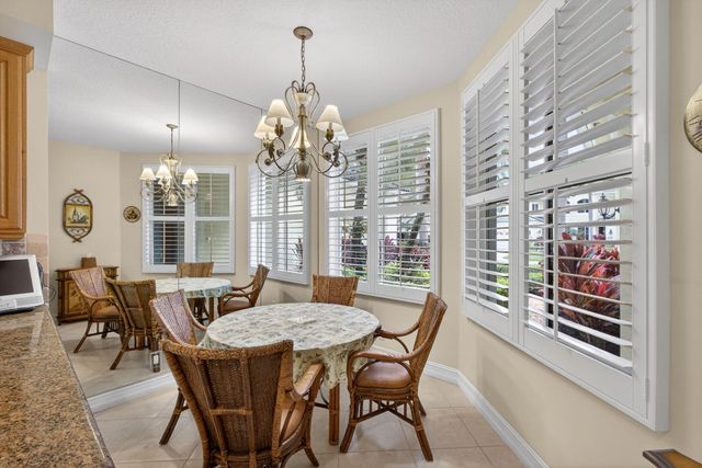 113 Palm Point Circle A, Palm Beach Gardens, FL 33418