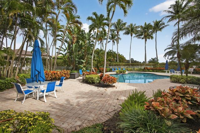113 Palm Point Circle A, Palm Beach Gardens, FL 33418