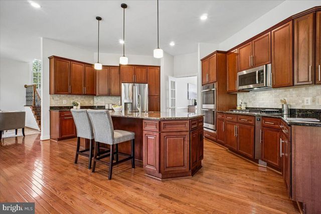 11040 HEATHLAND DR, Oakton, VA 22124