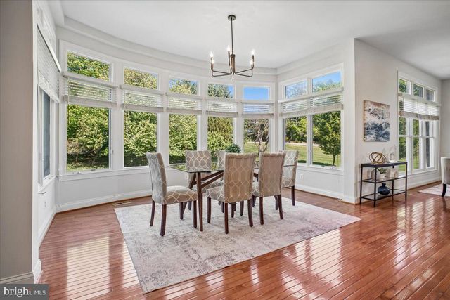 11040 HEATHLAND DR, Oakton, VA 22124