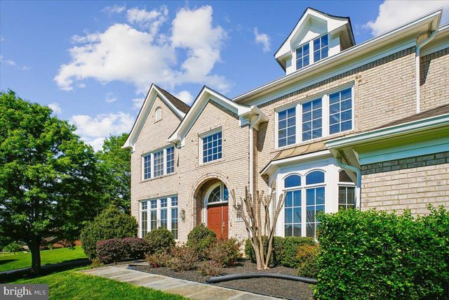 11040 HEATHLAND DR, Oakton, VA 22124