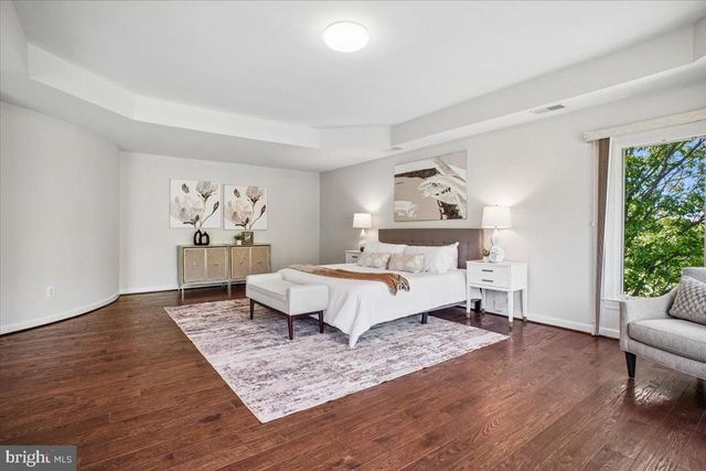11040 HEATHLAND DR, Oakton, VA 22124
