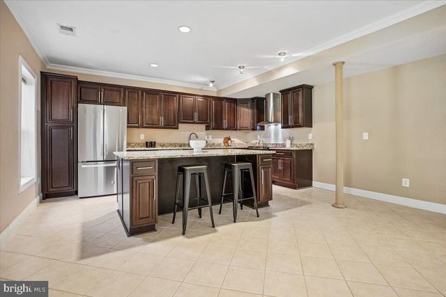 11040 HEATHLAND DR, Oakton, VA 22124