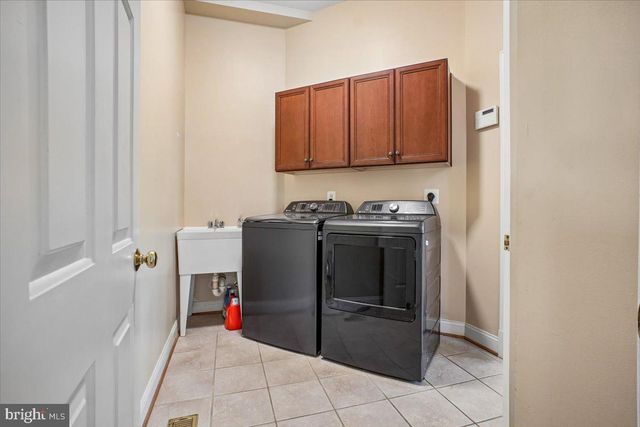 11040 HEATHLAND DR, Oakton, VA 22124