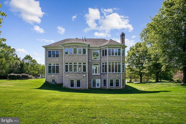 11040 HEATHLAND DR, Oakton, VA 22124