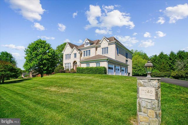11040 HEATHLAND DR, Oakton, VA 22124